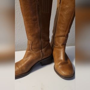 Vintage Calf height boots. Soft leather.
